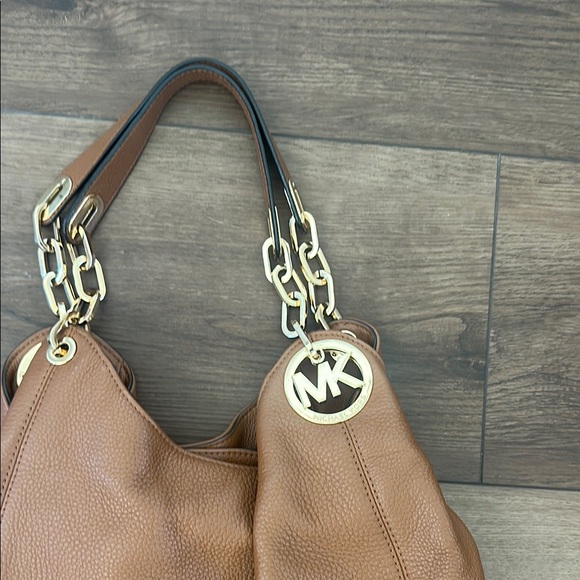 Michael Kors Tan Fulton Leather Shoulder Bag - Picture 2 of 7